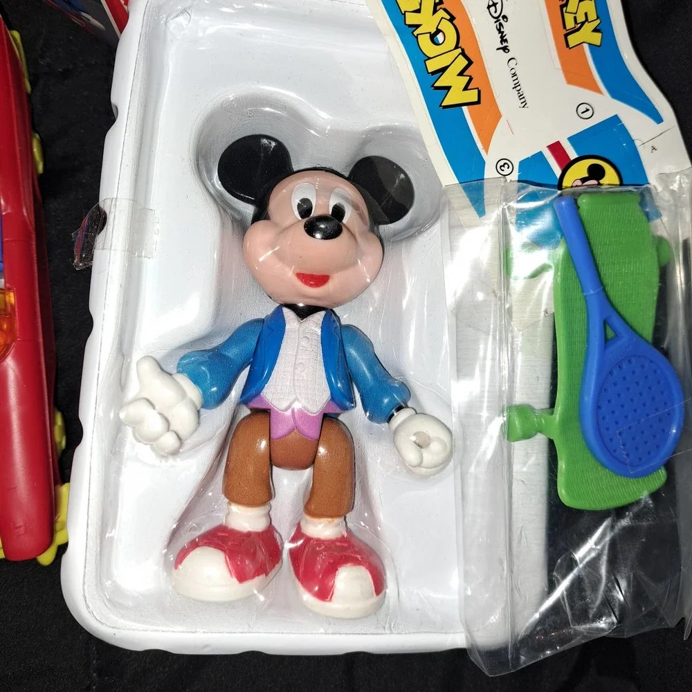 RARE VINTAGE COLLECTIBLE SEALED Mattel Mickey Sportscar Playset No 6497